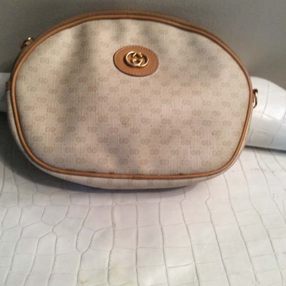 Gucci Handbags - Gucci Crossbody/clutch